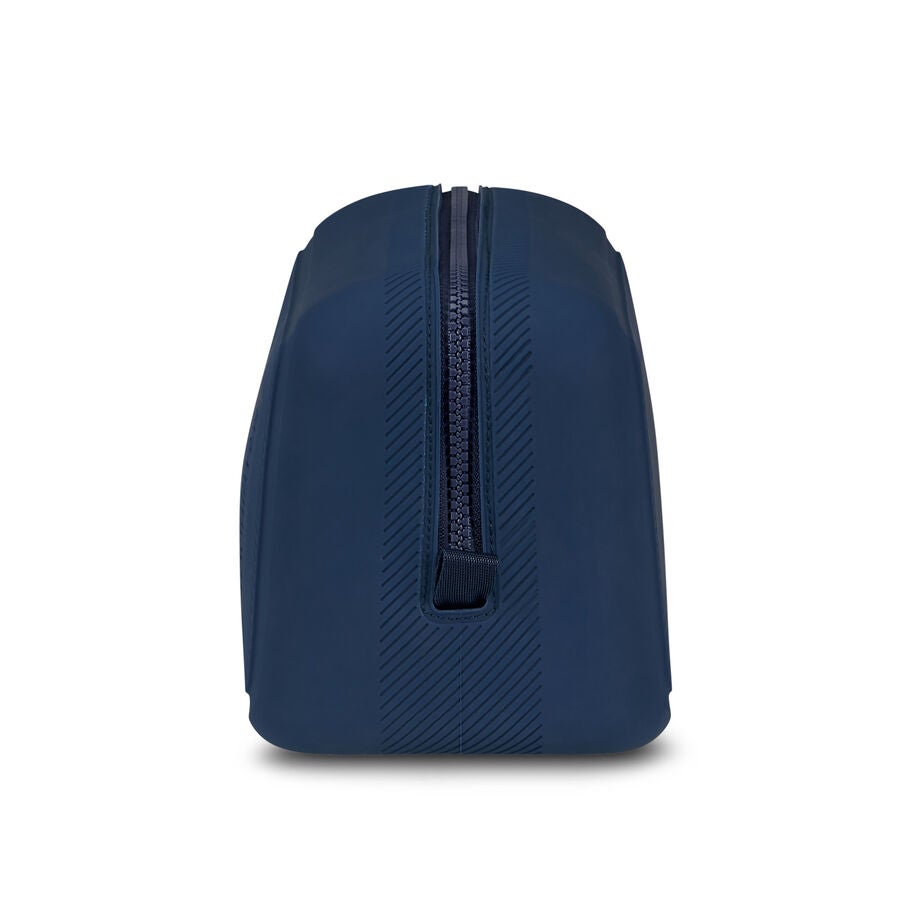 Urban Groove Toiletry Kit in the color Dark Navy. image number 3